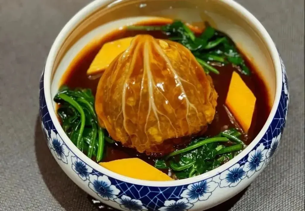 Lion's head meatballs at Shanghai restaurant