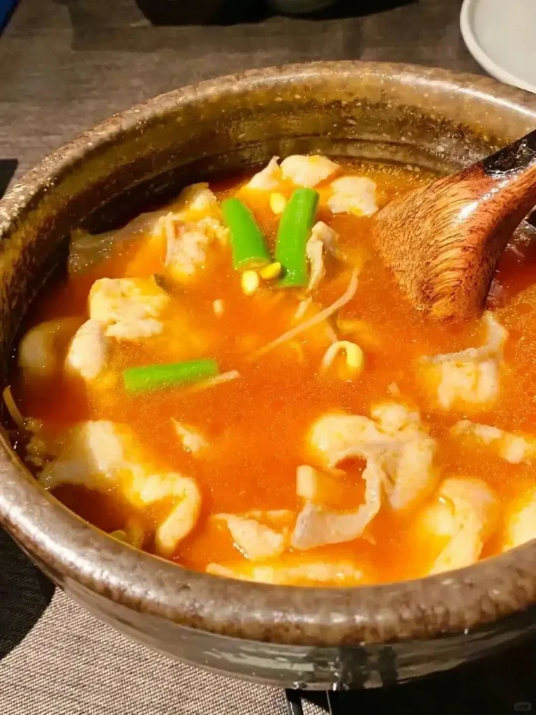 Shanghai Mountain Pomegranate - Guizhou Cuisine's Red Sour Soup