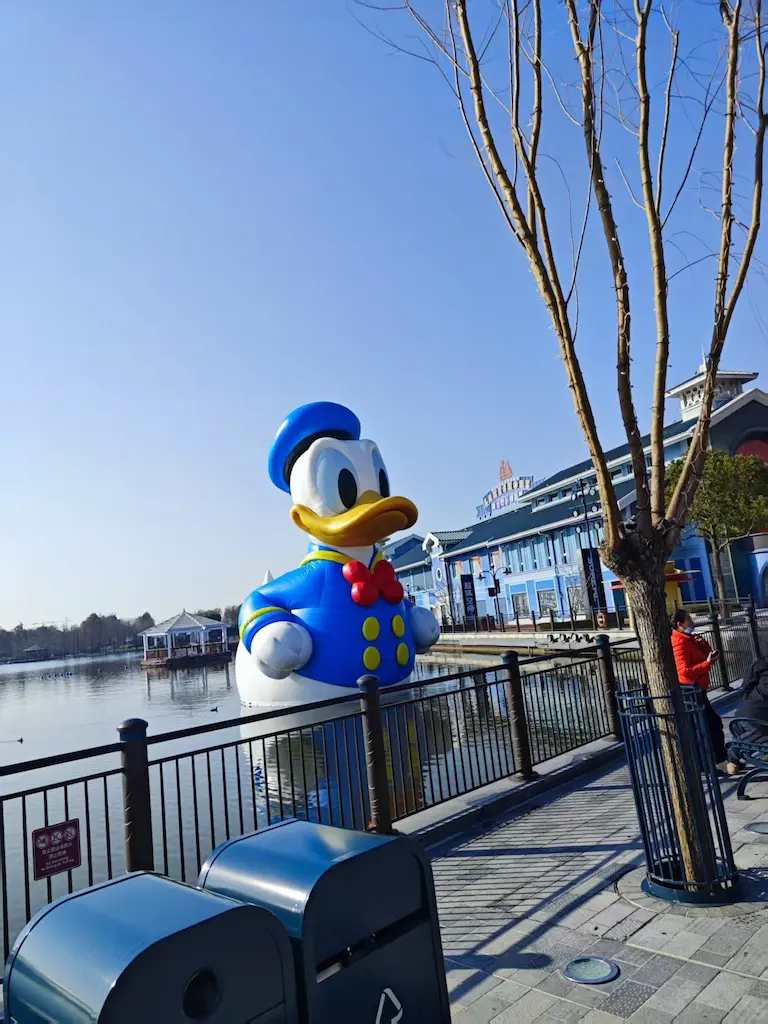 Donald Duck at Shanghai Disneyland