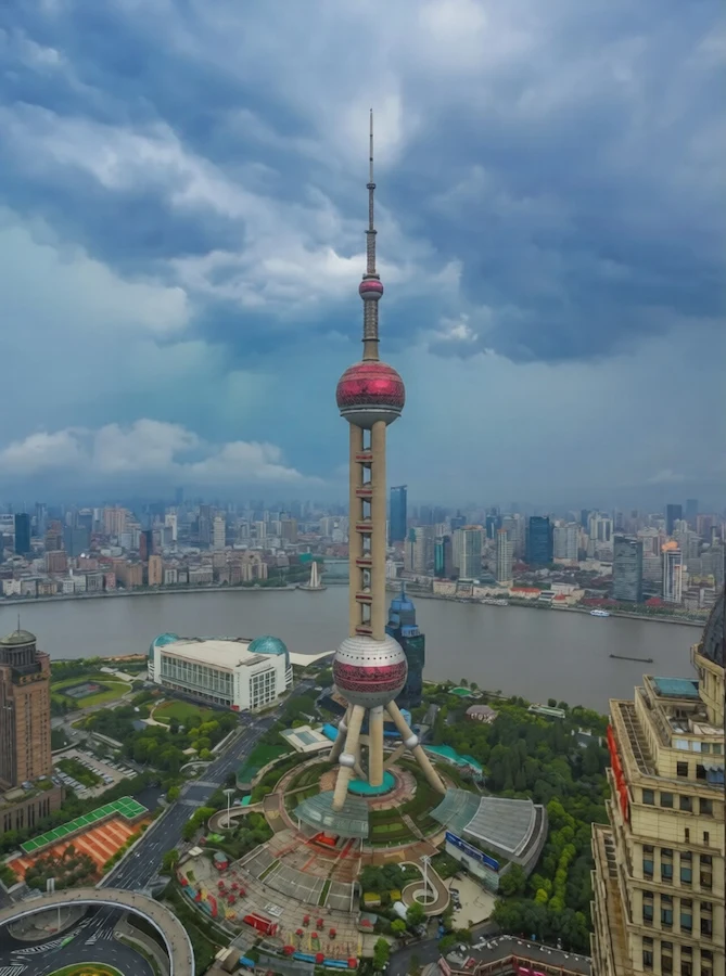 oriental pearl tower shanghai china