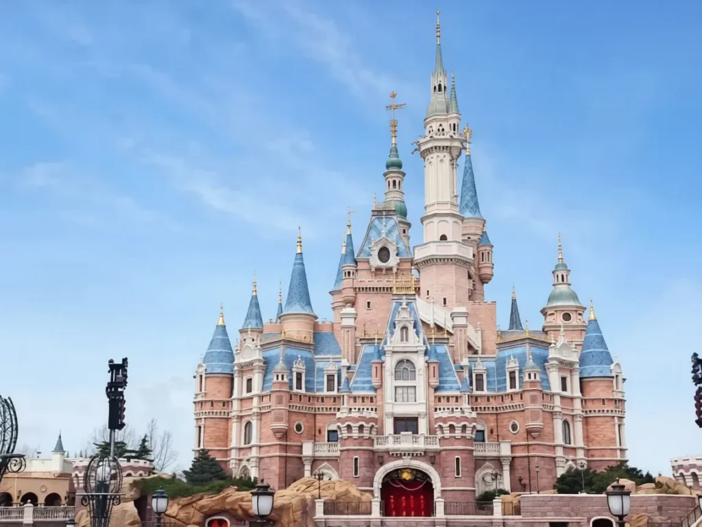 Best Tourist Attractions in Shanghai:Shanghai Disney Resort