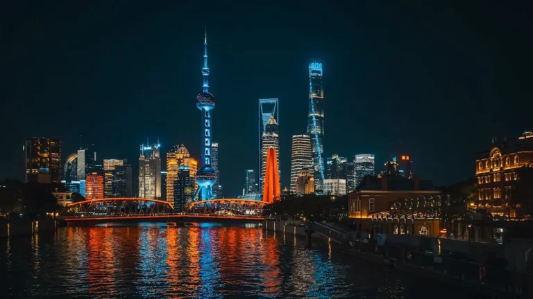 top attractions in shanghai china panoramic view the bund and pudong skyline at night
